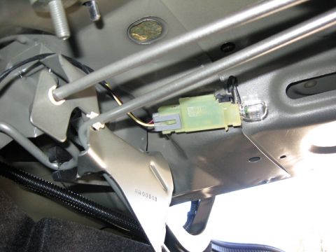 2003 Ford Taurus - The ledge under the shelf shields the light so it doesn't blind me.