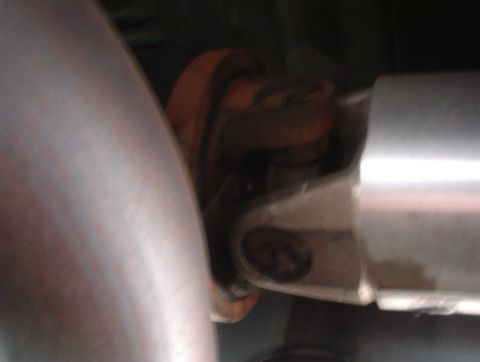 2001 Ford E150 - Tranny to driveshaft.