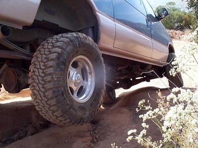 2001 Ford E150 - yes, it is off the ground!