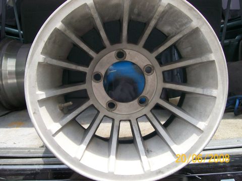 1996 Ford Bronco - Old school 15x10 turbines