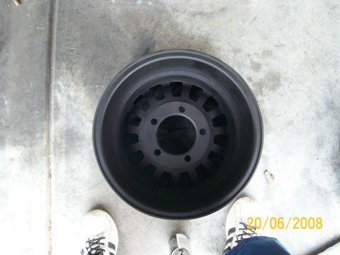 1996 Ford Bronco - Painted black the insie of the rim for a detail