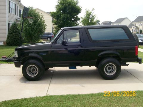 1996 Ford Bronco - Shined up