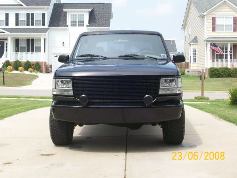 1996 Ford Bronco - Mean muggin