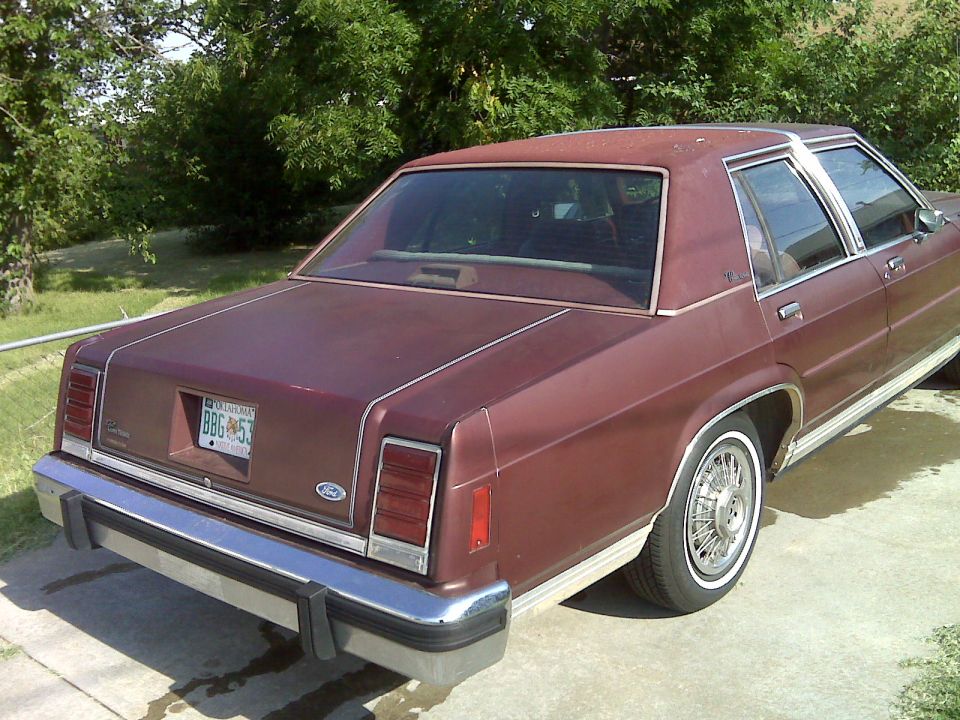 1986 Ford Crown Victoria LTD “Crown”