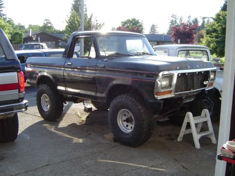 1979 Ford Bronco - Put the front clip on today