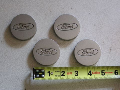 1995 Ford Thunderbird - Ford 2" center caps, no flash pic