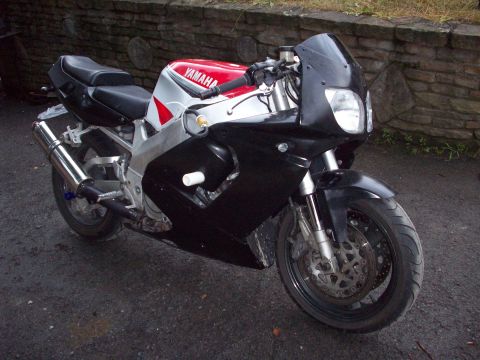 1997 Yamaha FZR750 photo