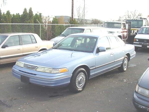 1992 Ford Crown Victoria photo