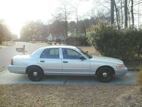 2001 Ford Crown Victoria - right side view