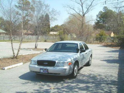 2001 Ford Crown Victoria photo