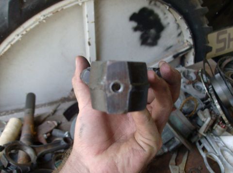 1989 Ford Bronco - rod oil holes