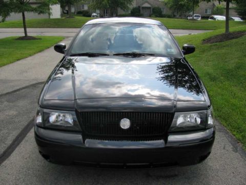 2003 Mercury Marauder - Trying to capture the shine.