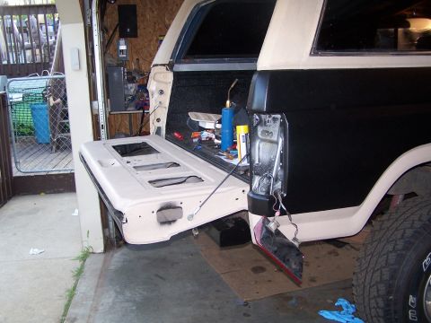 1986 Ford Bronco - Side view of tailgate down