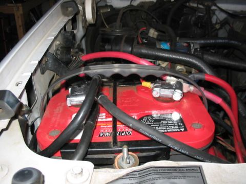 1995 Ford Bronco - Battery setup. I used the Mil-spec batt terminal and I like them since they are solid forged lead and HD. but the large connectors, and 2GA…