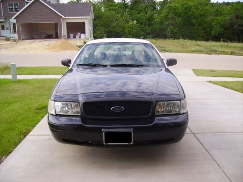 2003 Ford Crown Victoria photo