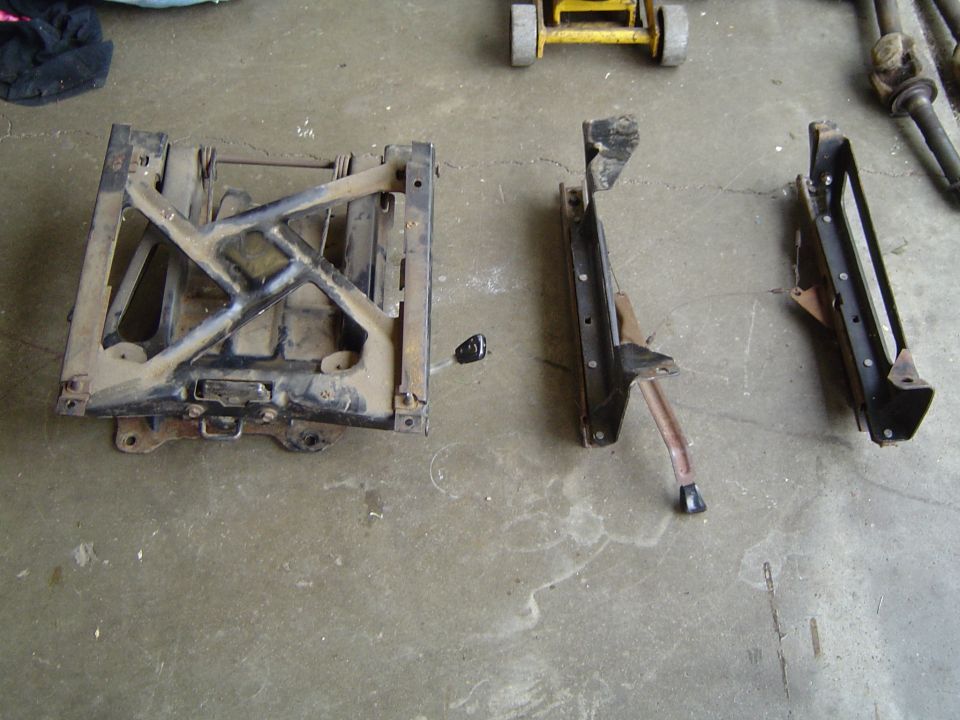 '85 Bronco Bucket seat mounts (Tilt passenger side) $75