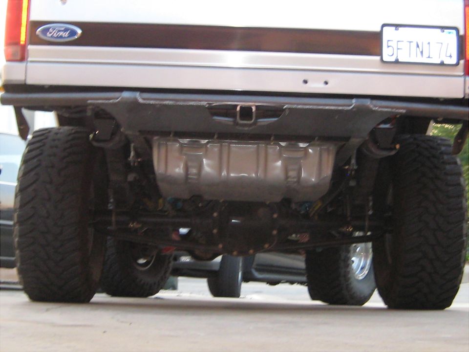 1996 Ford Bronco rear bumper with hitch receiver and large tires