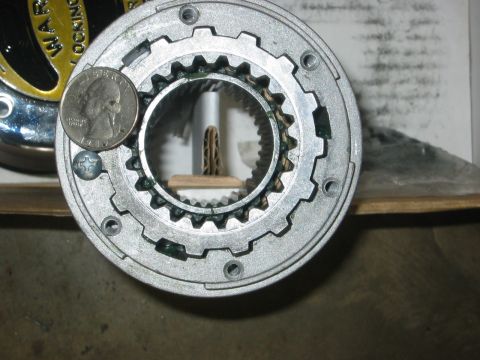 1995 Ford Bronco - 35 spline hub fuses. look how thin the inner gear is.