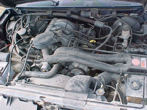 1991 Ford Bronco - what a clean lookin engine compartment!!(little did i know it was about to go!!)