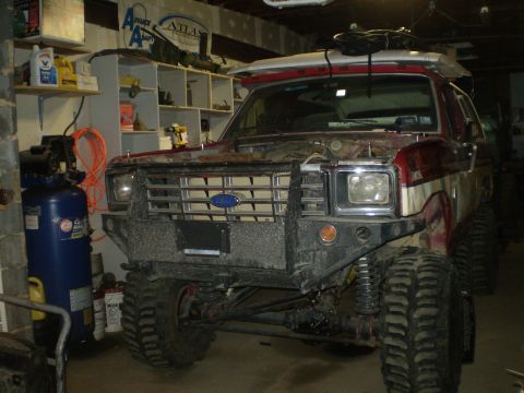 1986 Ford Bronco - This Ford Bronco appears to be from the early 1980s, not 1986.