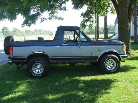 1990 Ford Bronco - Super Bronco...! July 4, 2008. "New" 33's and rims...