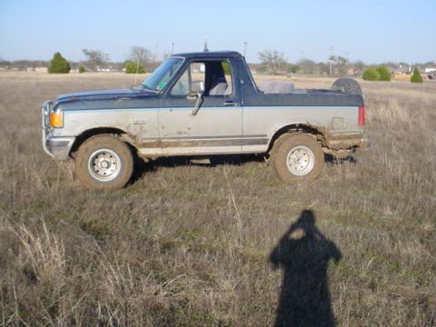 1991 Ford Bronco - the mud was sticky and as deep as it shows on the sidewalls( there were no ruts before)