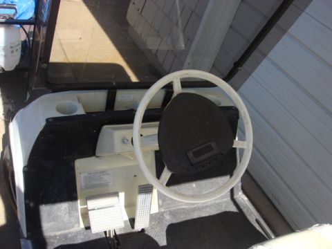 1983 Ford Bronco - here is the steering wheel and dash