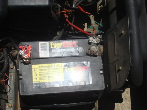 1983 Ford Bronco - I got the new POS wires in and now time to swap. here it is as i started.