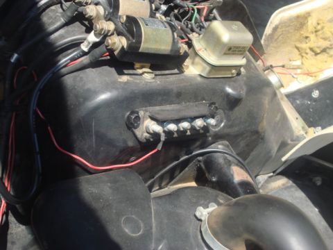 1983 Ford Bronco - I added a loop connector to the red/white wire and added it to the power tap.