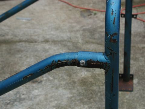 1967 Ford Bronco - See how the back bars are bolted in Also look ad rollbar_bolt. I can weld this together if that will help