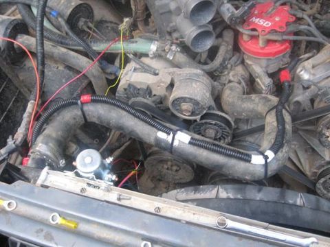 1988 Ford Bronco - green and blue wires taped together, and hidden.