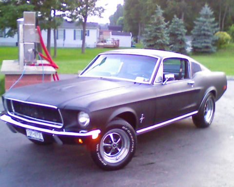 1968 Ford Mustang - Cam phone pic, July 2008.