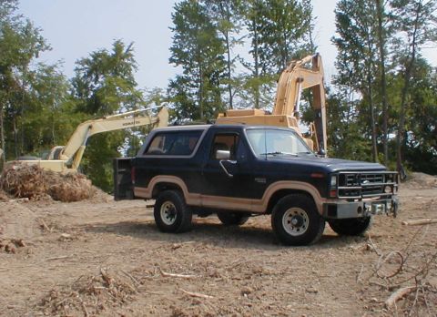 1983 Ford Bronco - A few weeks ago, I was knocking down trees with the bumper here. A few weeks after this pic, ground level had been lowered ~25 feet. 35°13'…