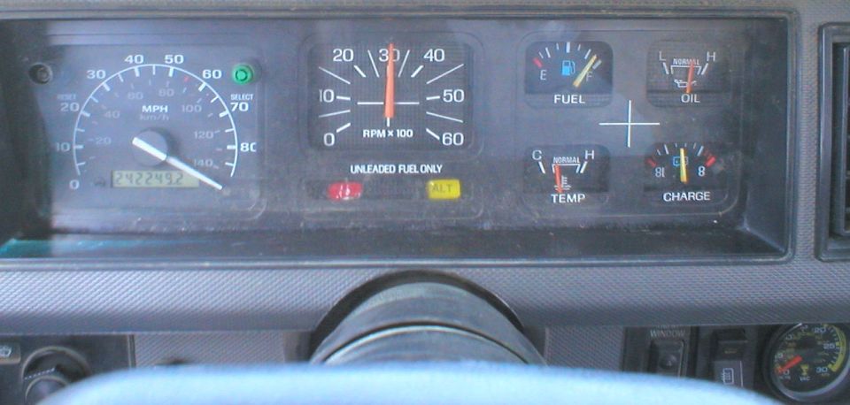 Instrument cluster with 85 mph speedometer, tach, fuel, oil, temp and charge gauges