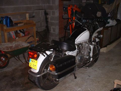 1991 Ford Crown Victoria - Police 1995 Kawasaki 1000