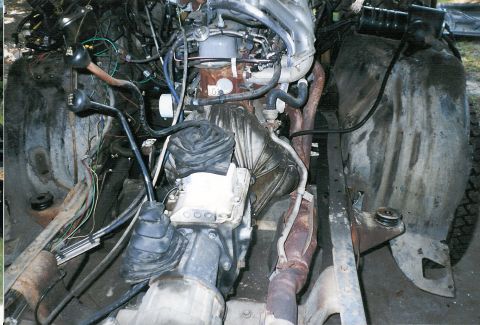 1983 Ford Bronco - [url=http://www.supermotors.net/registry/media/71635] http://www.supermotors.net/getfile/71635/thumbnail/air-pipe.jpg