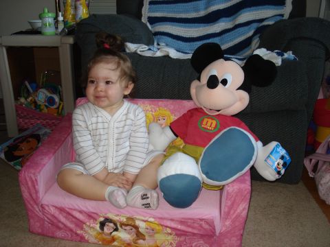 2000 Ford Crown Victoria - Mickey is my buddy.
