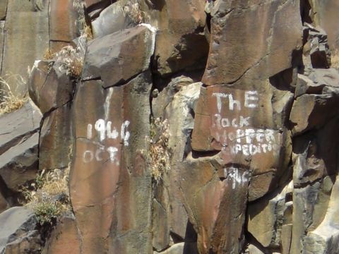 1993 Ford Bronco - Graffiti on rocks includes dates and expedition names.