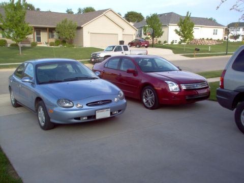 1998 Ford Taurus photo