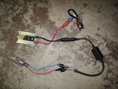 1995 Ford Bronco - This is a HID ballast and bulb kit, not a 1995 Ford Bronco.