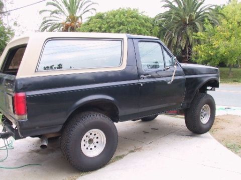 1991 Ford Bronco photo