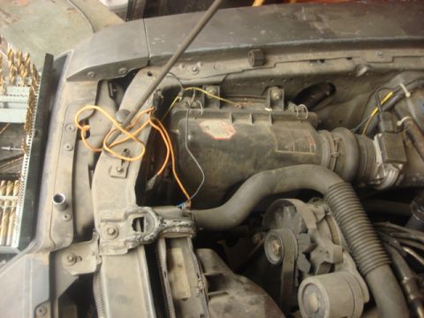 1983 Ford Bronco - i had no relay and no inline fuse and used a wire jumper to turn on the fan. there was a ton of not needed wiring.here it was as i started.