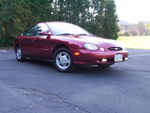 1998 Ford Taurus - just after a wax