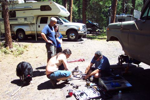 1996 Ford Bronco - Tim & Todd replacing axle shaft destroyed when u-joint broke. (7/12/2008)