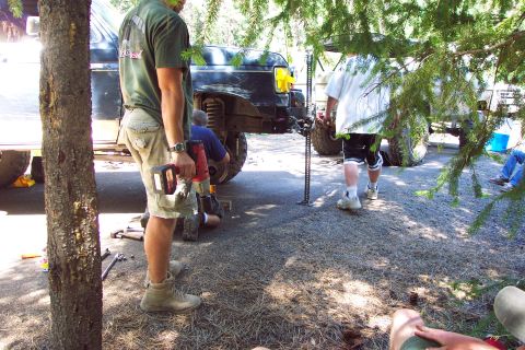 1996 Ford Bronco - Mike & Greg replacing axle u-joint. (7/12/2008)