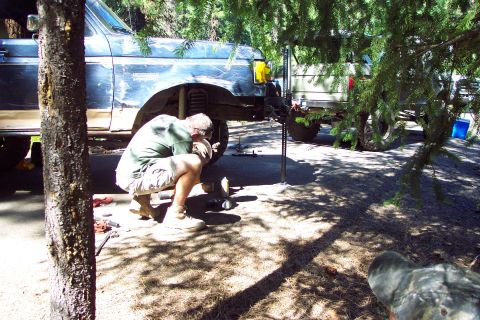 1996 Ford Bronco - Mike & Greg replacing axle u-joint. (7/12/2008)