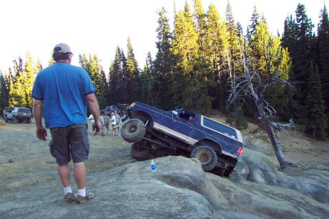 1996 Ford Bronco - Mike getting a tug at top of V-Notch at Funny Rocks (7/12/2008)