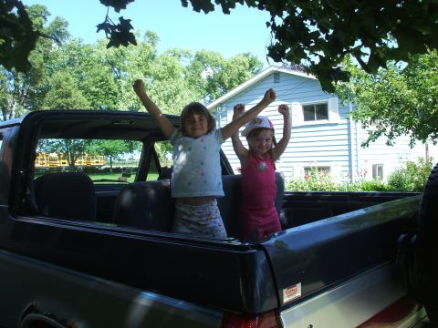 1990 Ford Bronco - The girls - July 13, 2008