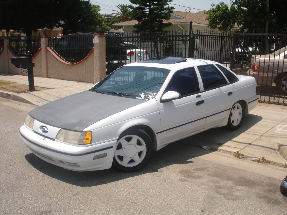 1990 Ford Taurus in 2008