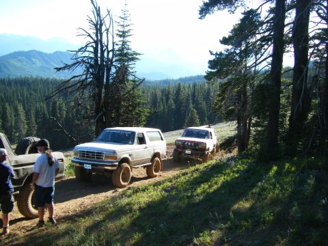 2005 Jeep Wrangler - Alvey, and Cary with their own Broncos